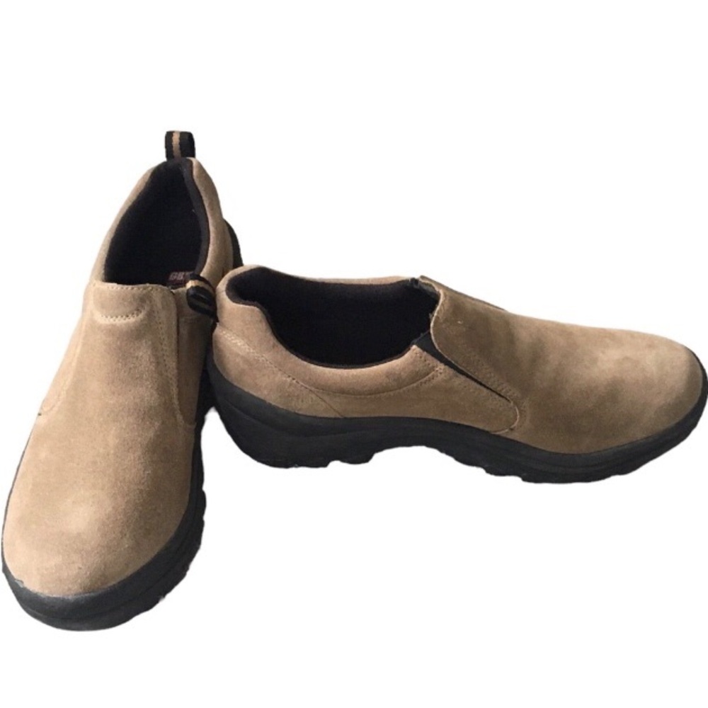 GBX Leather Up Beige Casual Comfort Trail Slip On Shoes 10.5